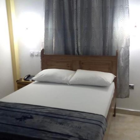 Baffour Studio Kumasi Eksteriør bilde